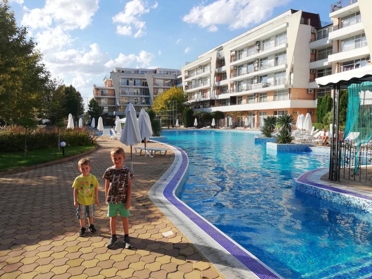 Apartment Daisy Grand Kamelia Slântsjev Brjag Eksteriør bilde